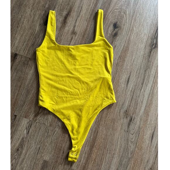 Forever 21 Yellow Bodysuit Size Medium - Picture 1 of 4